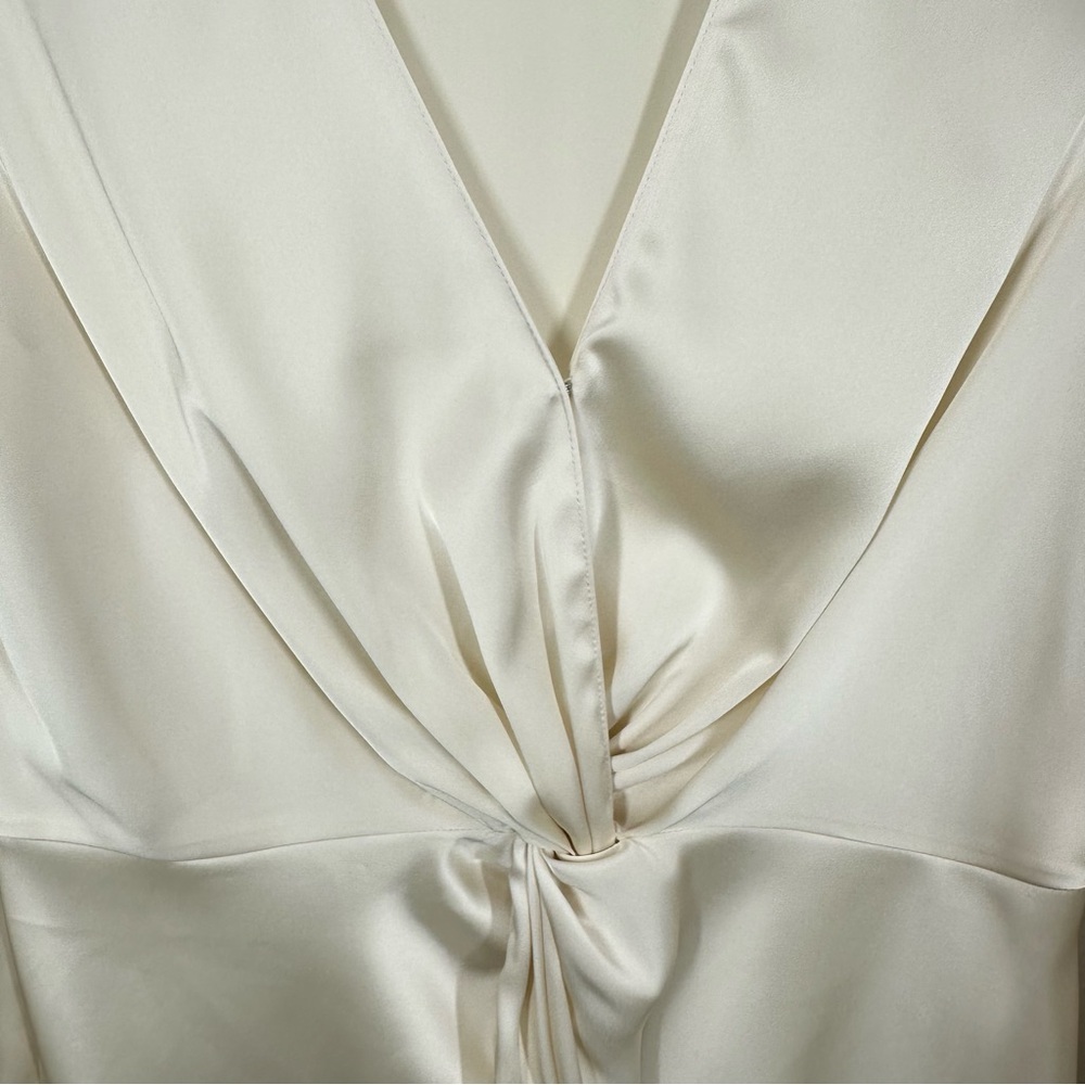 Theory Cream Satin Twist Front Romantic Blouse Size 0 Date Night Anniversary - Picture 3 of 9